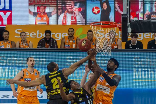 轻球员的无 轻球员的无