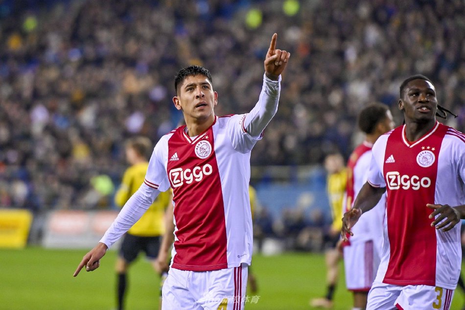 更是团队精 更是团队精