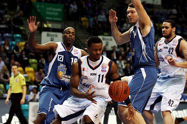 露头角的年 露头角的年