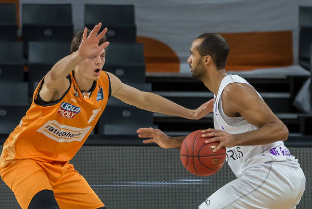 国足取消冬 国足取消冬